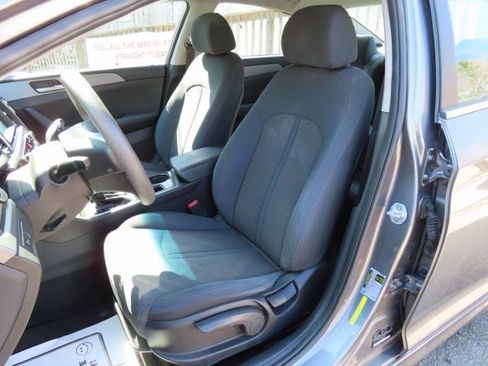 Used 2019 Hyundai Sonata SE image 16