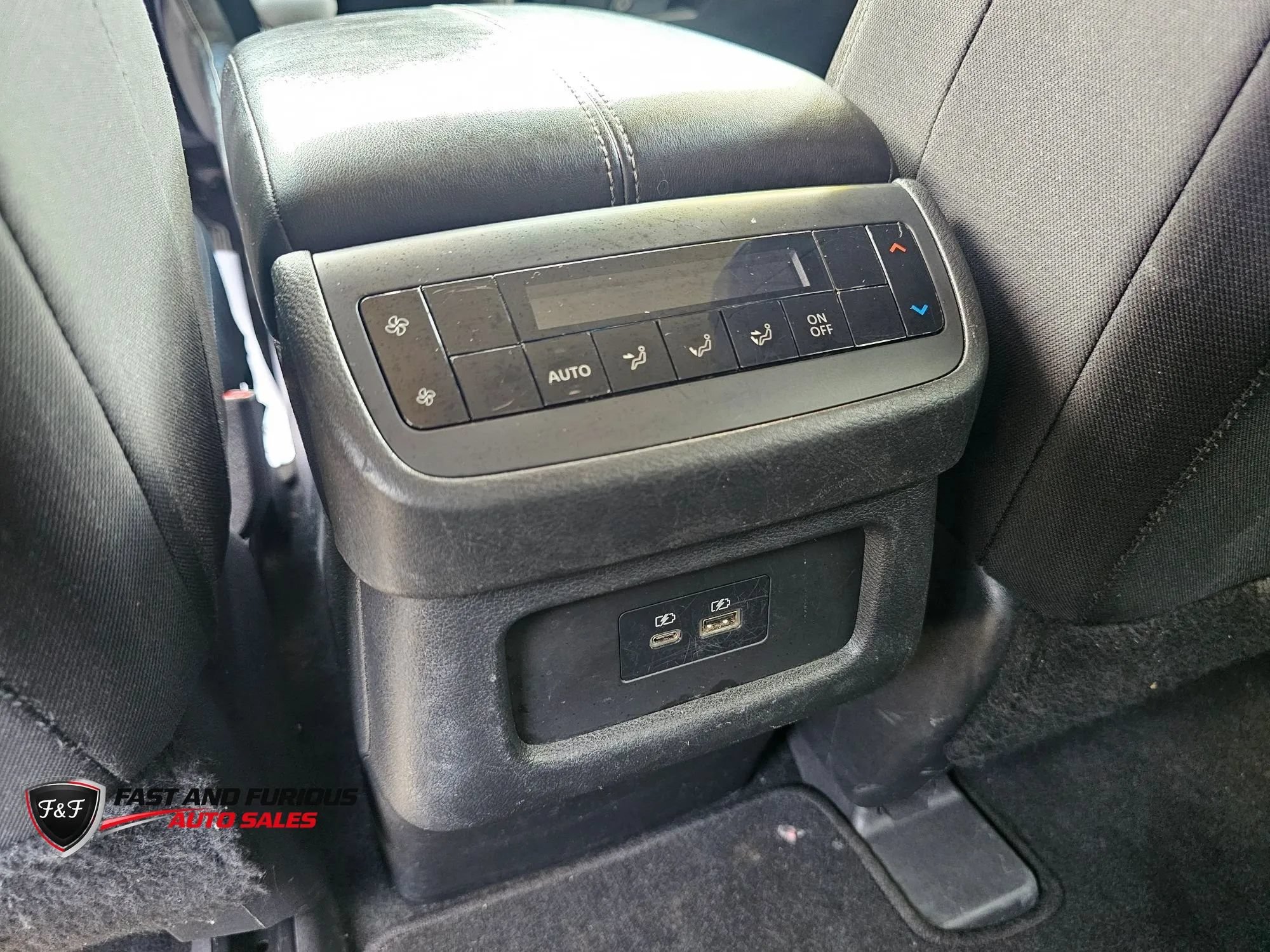 Used 2022 Nissan Pathfinder SV AWD/4WD image 31