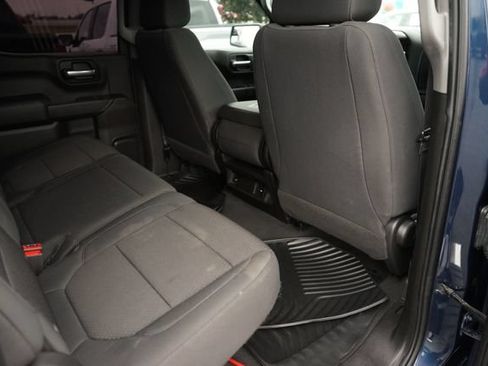 Used 2020 Chevrolet Silverado 1500 Custom w/ Custom Value Package RWD image 14