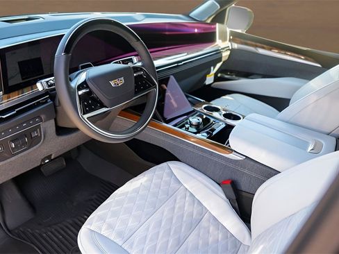 Certified 2025 Cadillac Escalade Sport Platinum w/ LPO, Floor Liner Package image 10