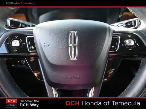 Used 2021 Lincoln Corsair Reserve w/ Equipment Group 201A image 9