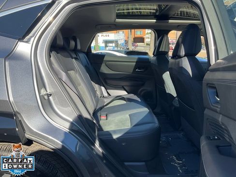 Used 2024 Nissan Ariya FWD image 45