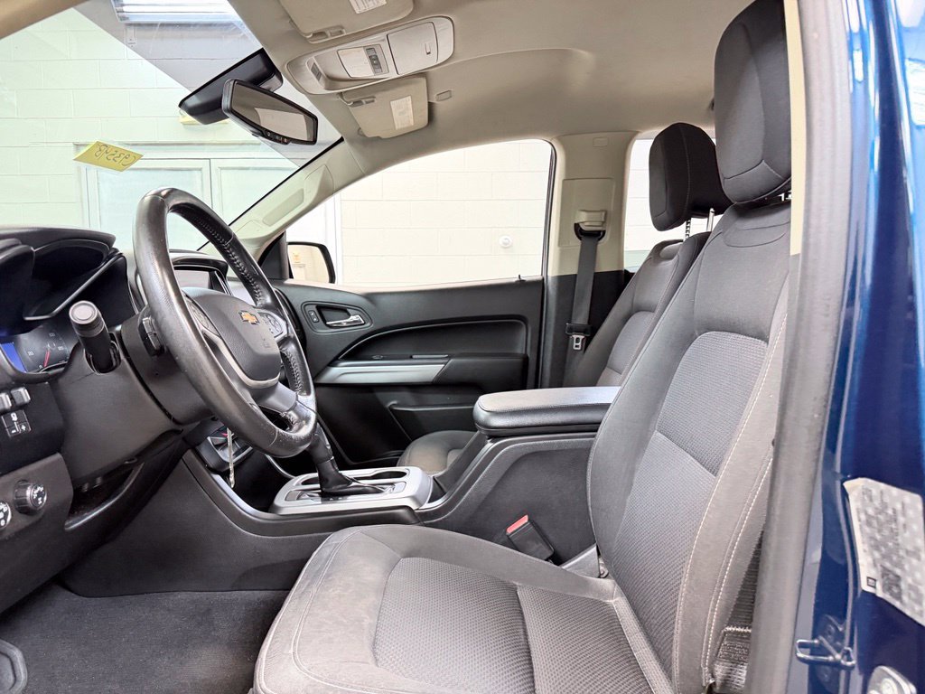 Used 2020 Chevrolet Colorado LT w/ LT Convenience Package AWD/4WD image 15