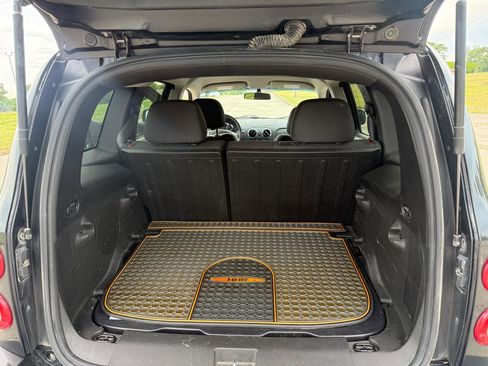 Used 2011 Chevrolet HHR LS FWD image 15