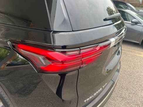 Used 2023 Chevrolet Traverse Premier w/ LPO, Floor Liner Package AWD/4WD image 38
