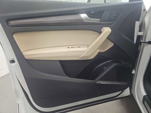 Used 2022 Audi Q5 2.0T Premium Plus w/ Premium Plus Package image 9