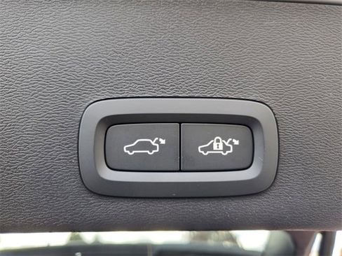 New 2026 Volvo XC40 B5 Core w/ Protection Package Premier image 34