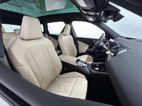 Used 2025 BMW X3 xDrive30i w/ Premium Package image 39