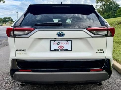 Used 2020 Toyota RAV4 XSE AWD/4WD image 4