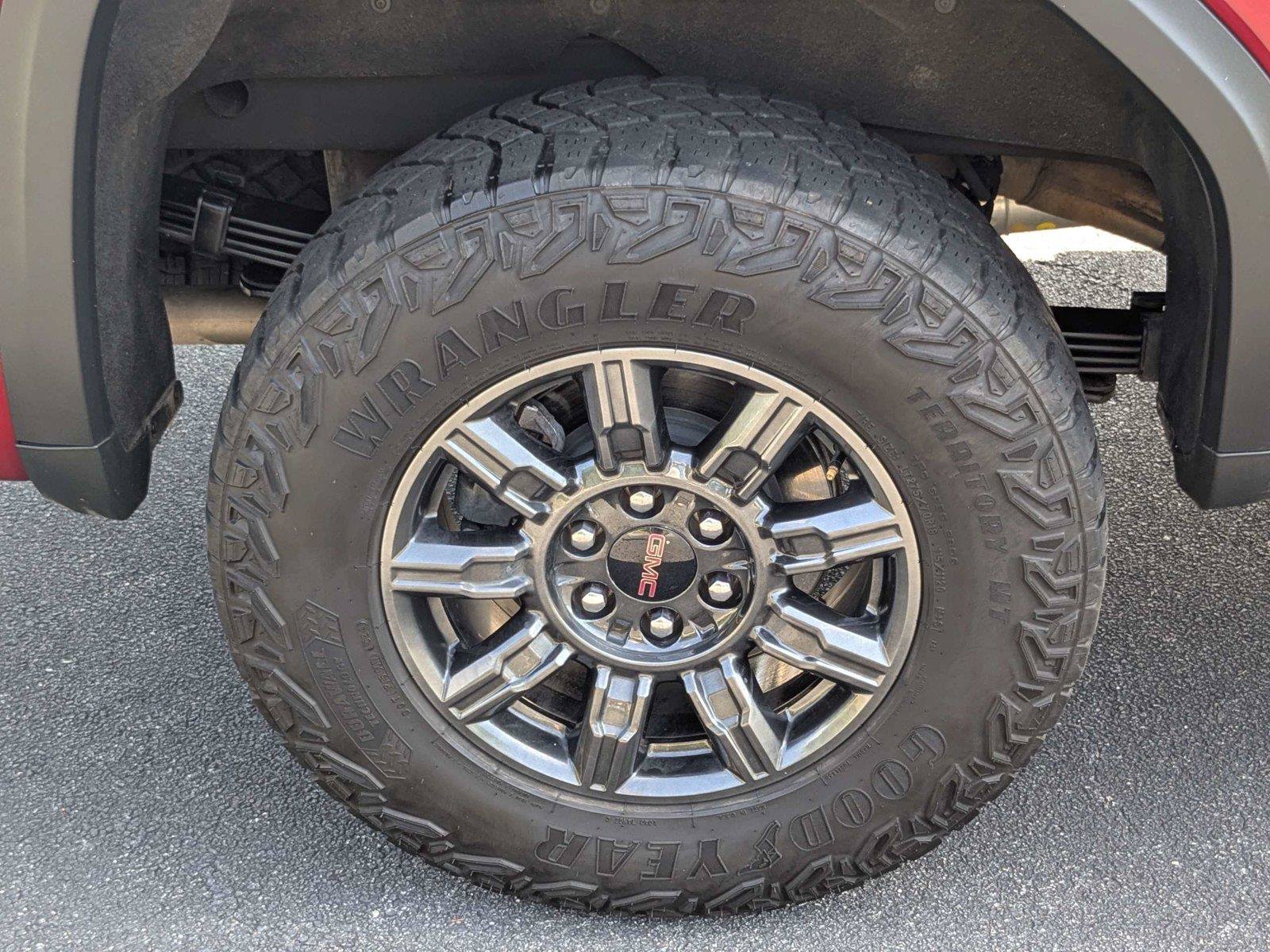Used 2025 GMC Sierra 1500 AT4X AWD/4WD image 10