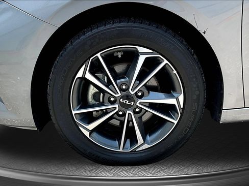 Used 2023 Kia Forte LXS FWD image 32