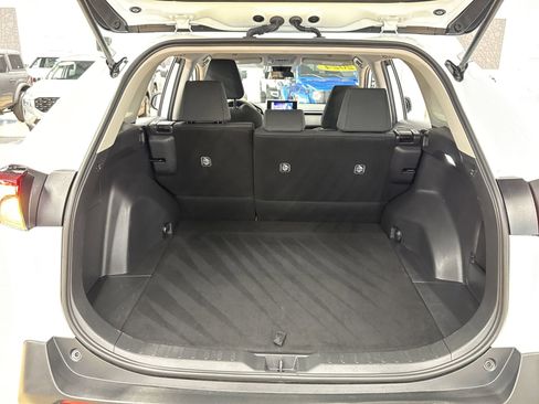 Used 2024 Toyota RAV4 LE AWD/4WD image 28