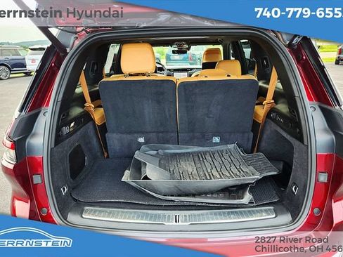 Used 2024 Jeep Grand Cherokee L Summit w/ Advanced Protech Group IV AWD/4WD image 32