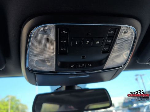 Used 2014 Jeep Grand Cherokee Limited w/ Luxury Group II AWD/4WD image 20