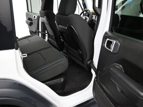 Used 2024 Jeep Wrangler Unlimited Rubicon 4xe AWD/4WD image 19