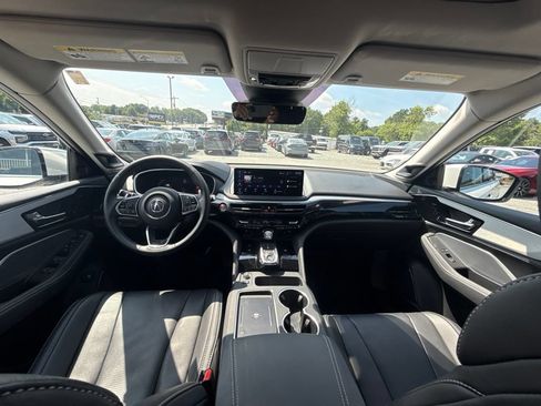 Used 2025 Acura MDX FWD w/ Technology Package image 9