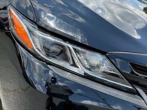 Used 2019 Toyota Camry SE FWD image 27