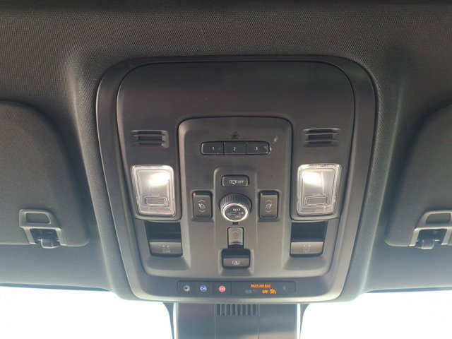 Used 2023 Chevrolet Tahoe High Country AWD/4WD image 22
