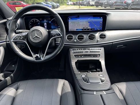 Used 2023 Mercedes-Benz E 350 4MATIC Sedan image 17