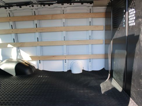 Used 2024 Chevrolet Express 2500 w/ Driver Convenience Package image 26