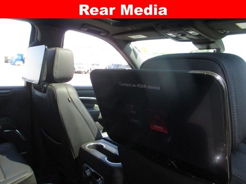Certified 2023 GMC Yukon Denali w/ Denali Reserve Package AWD/4WD image 16