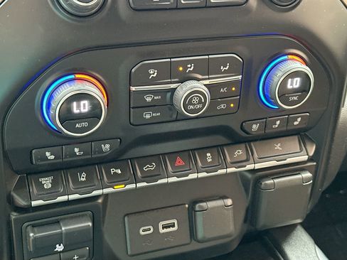 Used 2023 Chevrolet Silverado 3500 High Country image 19