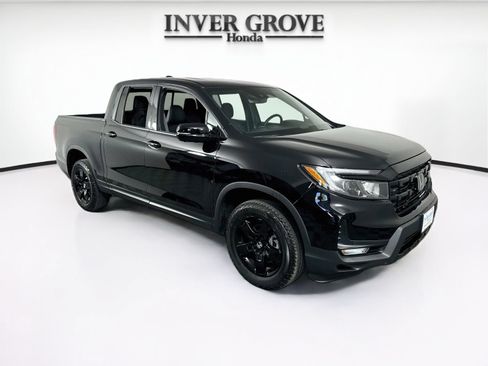 Certified 2024 Honda Ridgeline Black Edition image 3