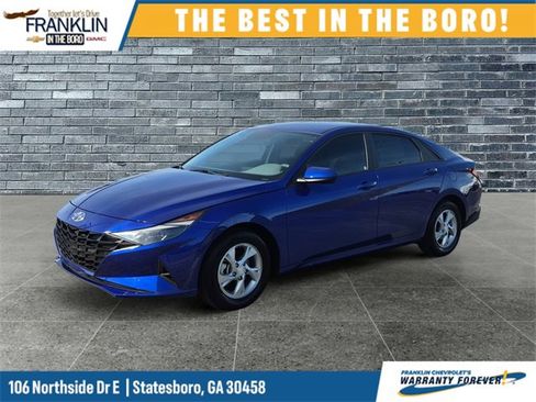 Used 2023 Hyundai Elantra SE image 1