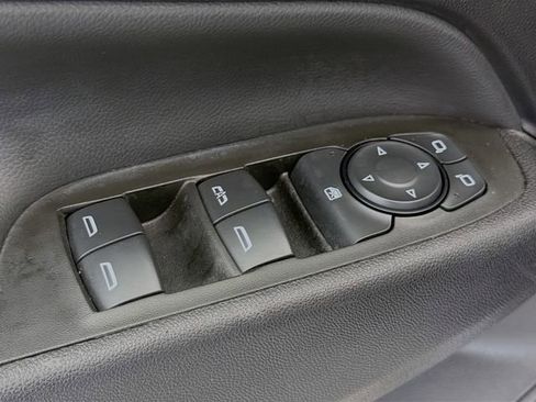 Used 2024 Chevrolet Equinox LT image 19