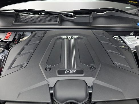 New 2025 Bentley Bentayga image 23