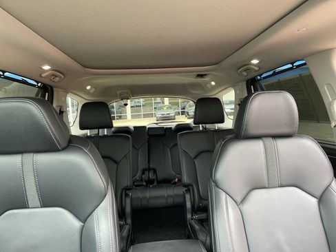 Used 2023 Honda Pilot Touring image 18