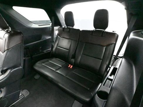 Used 2021 Ford Explorer Platinum w/ Equipment Group 601A image 40