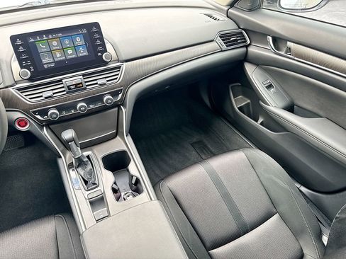 Used 2020 Honda Accord EX image 30