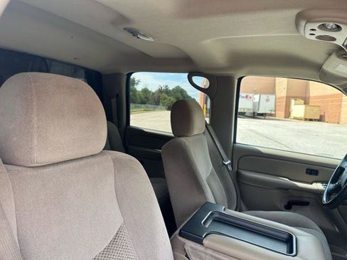 Used 2006 Chevrolet Silverado 1500 LT w/ Light Duty Power Package image 11