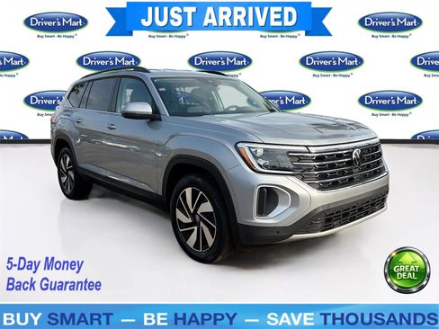 Used 2025 Volkswagen Atlas SE image 1