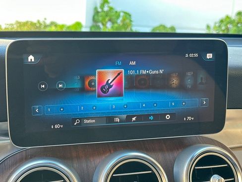 Used 2022 Mercedes-Benz GLC 300 image 33