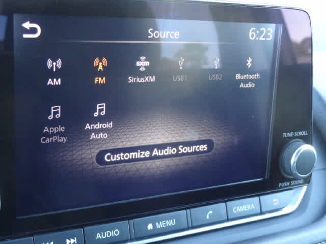 Used 2025 Nissan Rogue SV FWD image 8