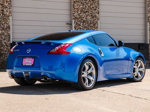 Used 2010 Nissan 370Z Touring w/ Sport Pkg RWD image 48