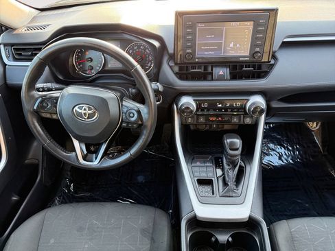 Certified 2021 Toyota RAV4 XLE w/ Convenience Package AWD/4WD image 10
