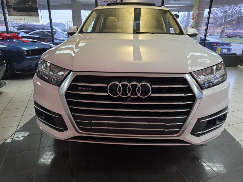 Used 2017 Audi Q7 3.0T Premium Plus w/ Premium Plus Package AWD/4WD image 3