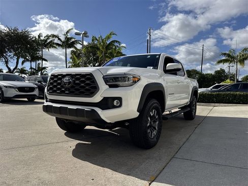 Used 2023 Toyota Tacoma TRD Off-Road image 32