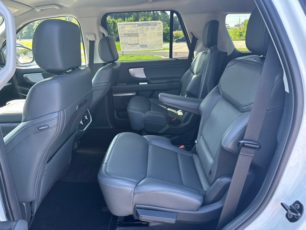New 2026 Ford Expedition Active RWD image 11