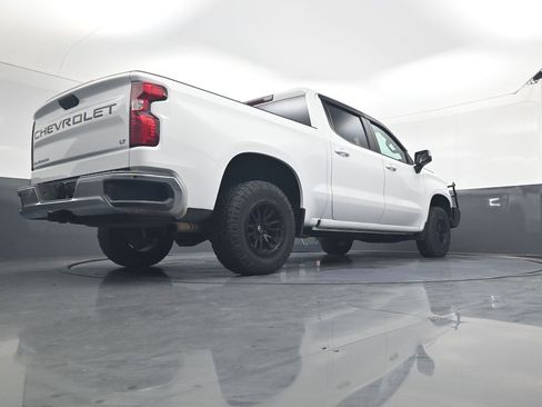 Used 2021 Chevrolet Silverado 1500 LT image 21
