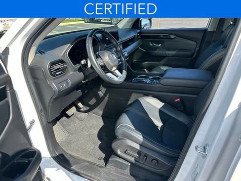 Used 2023 Honda Pilot Touring image 9