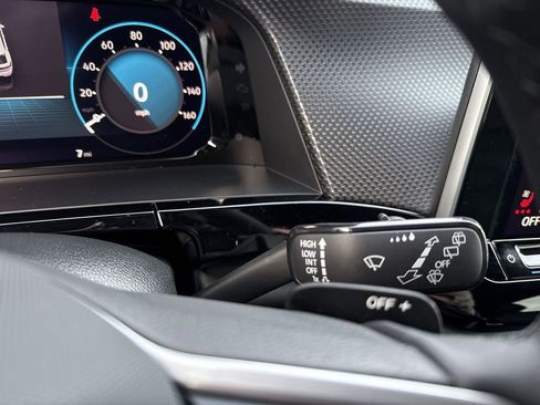 New 2026 Volkswagen Atlas Cross Sport SEL R-Line image 22