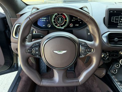 Used 2023 Aston Martin V8 Vantage Roadster RWD image 12