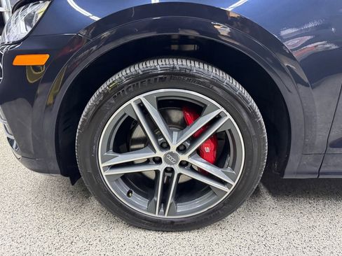 Used 2018 Audi SQ5 Premium Plus w/ S Sport Package image 38