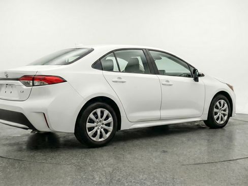 Used 2025 Toyota Corolla LE FWD image 9