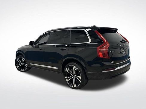 Used 2024 Volvo XC90 B6 Ultimate w/ Lounge Package image 3
