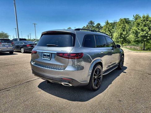 New 2026 Mercedes-Benz GLS 580 4MATIC image 8